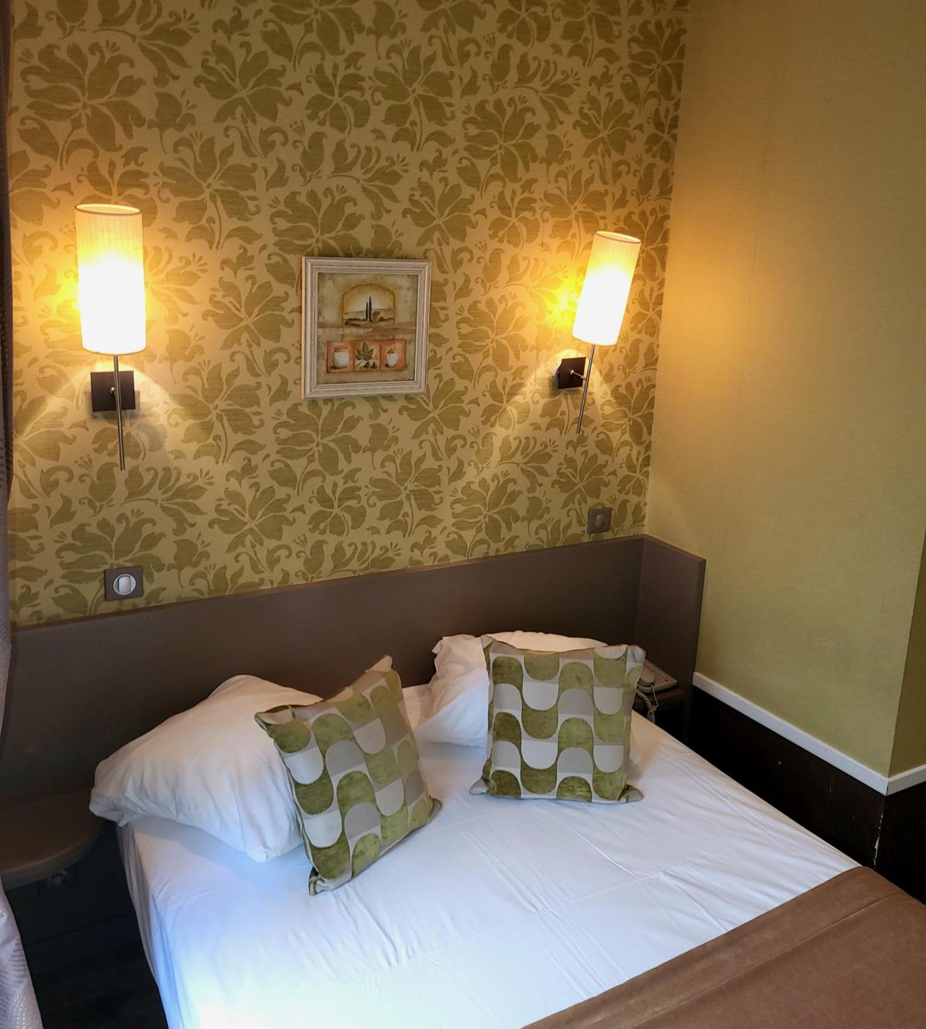 Hotel Du Dauphin Lyon Dış mekan fotoğraf